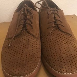 Eastland women’s Eden oxfords
